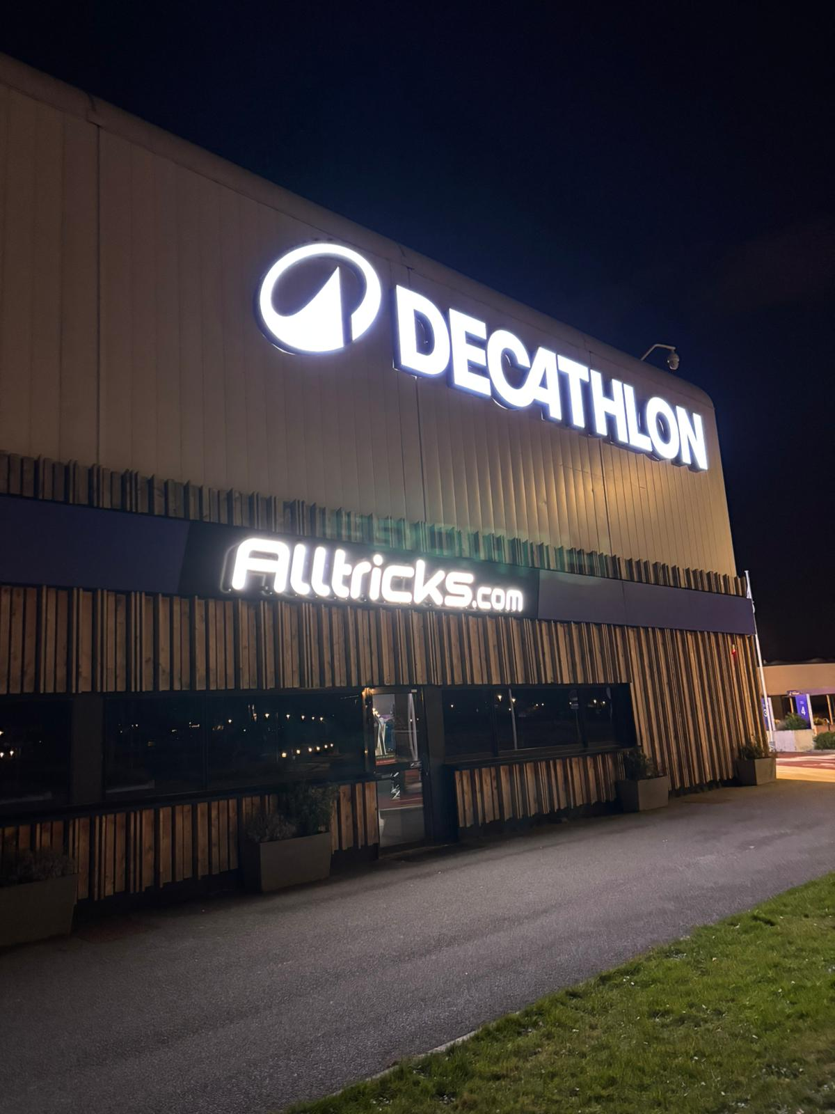 Enseigne publicitaire Chrono Pubs